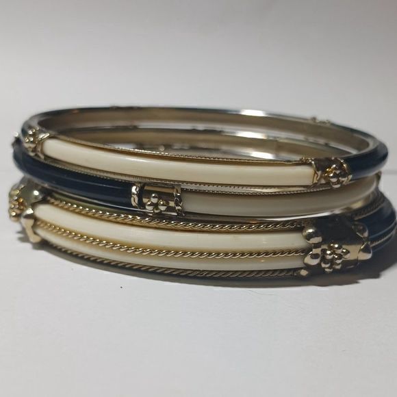 Amrita Singh Monaco Bangle Bracelets, Set of 15 - Picture 4 of 9